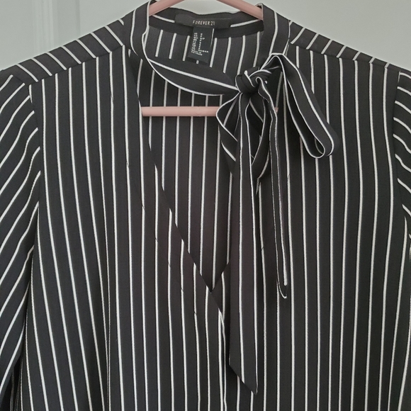 Like-New F21 Striped Tie Button-Up Blouse - Picture 3 of 6